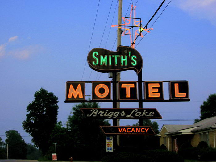 Smiths Briggs Lake Motel - EARLY 2000S PHOTOS
